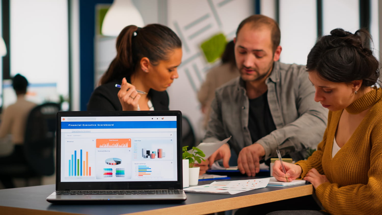 PPC Agency Vancouver vs. DIY Ads: Which Delivers Better Results?